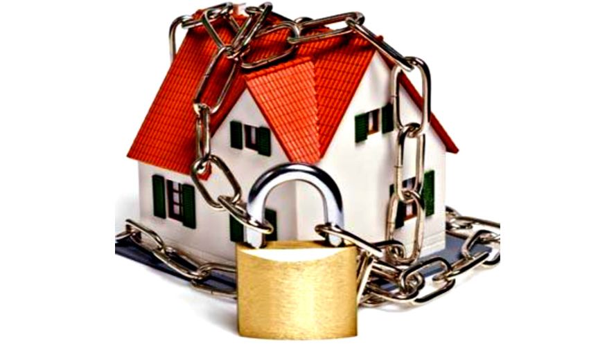 Stevig beslag rond een cilinder bij een woning in Velp Stevig beslag rond een cilinder bij een woning in Velp